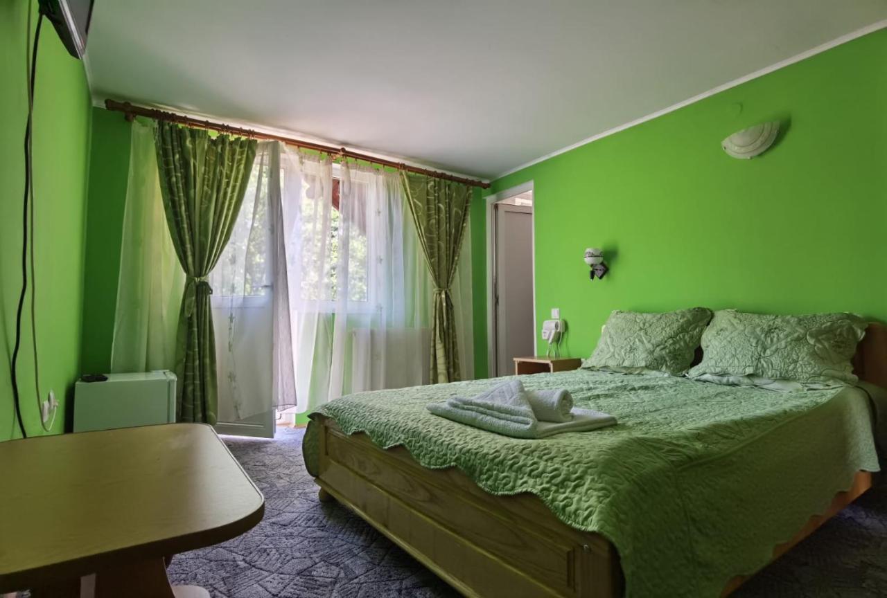 Casa Dobrin Hotel Arefu Ngoại thất bức ảnh